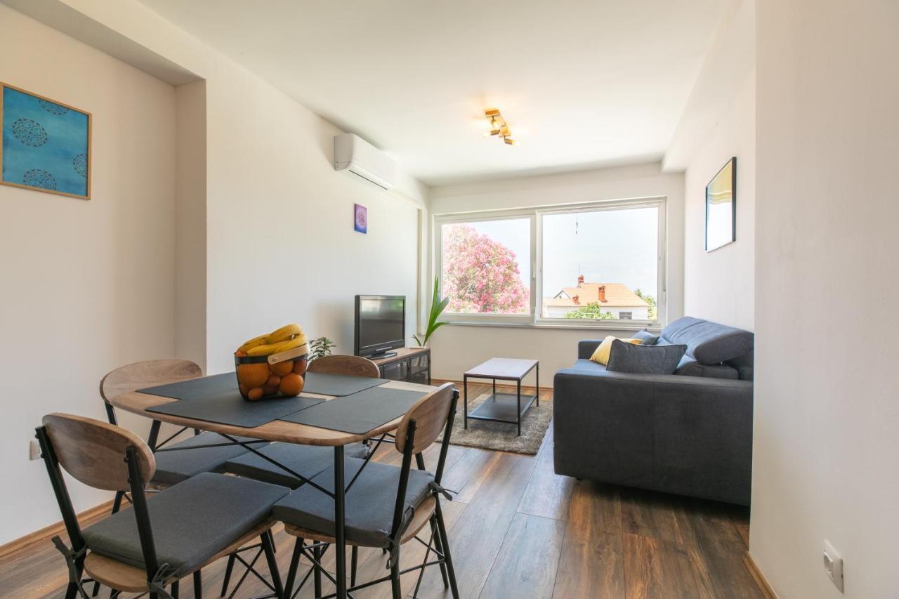Apartments Korana Pula Extérieur photo