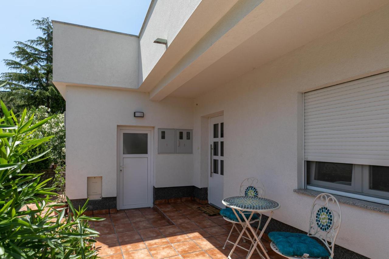 Apartments Korana Pula Extérieur photo