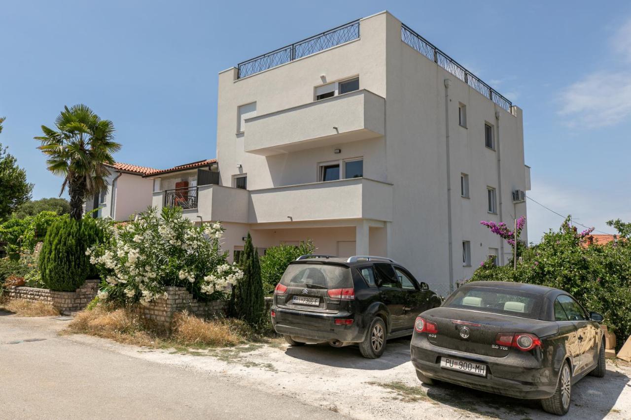 Apartments Korana Pula Extérieur photo