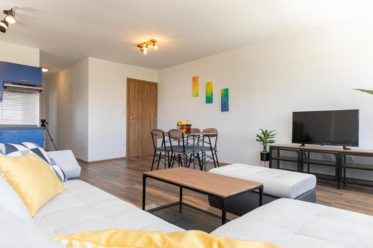 Apartments Korana Pula Extérieur photo