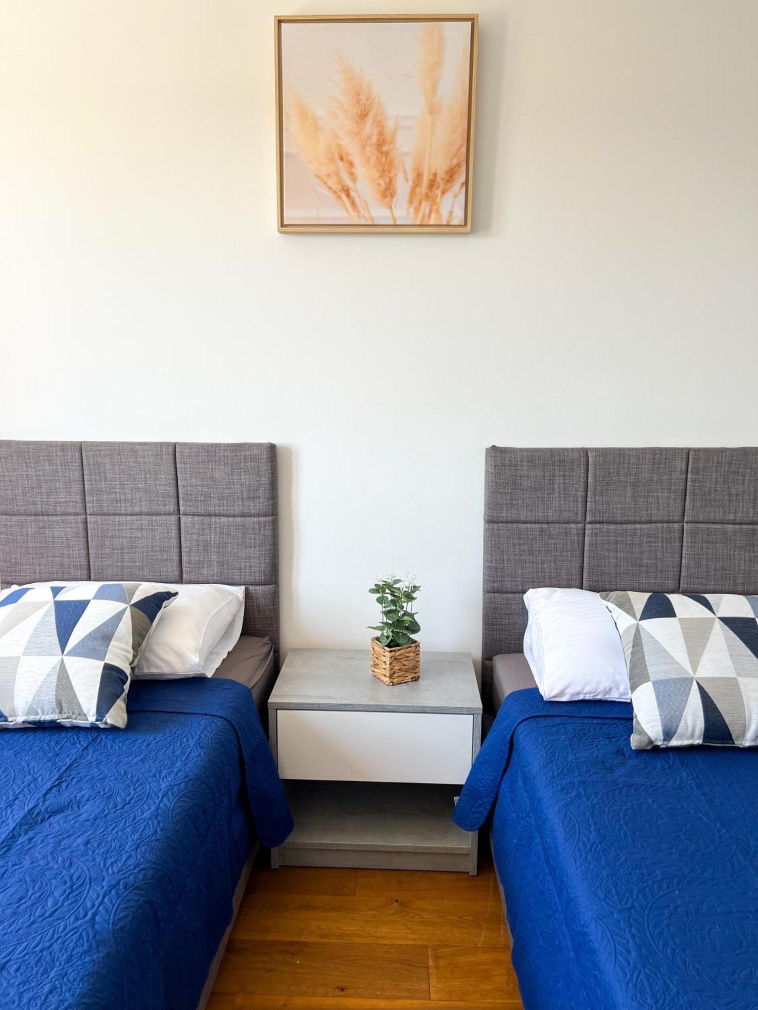 Apartments Korana Pula Extérieur photo